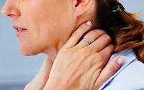 Жгучая боль в шее Фото