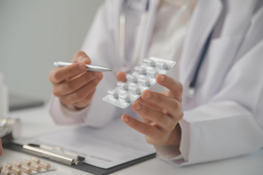 Как убрать ячмень с глаза быстро?