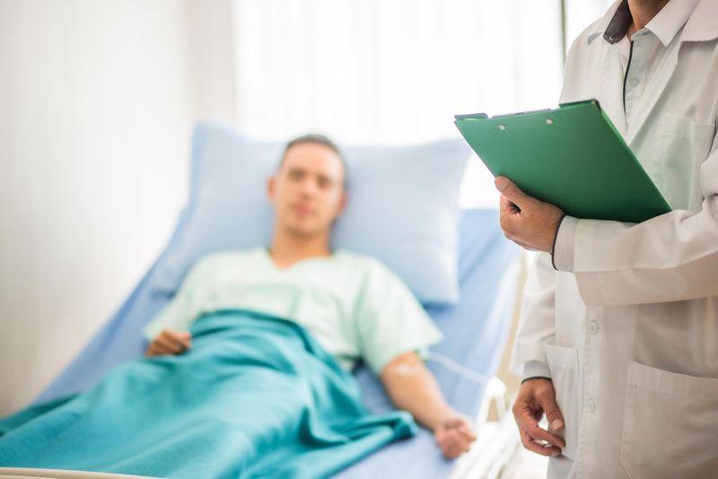 Грыжа яичка у мужчин