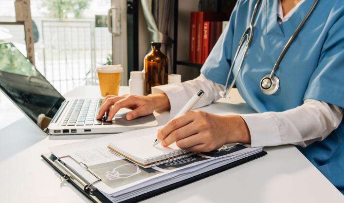 Онлайн консультация врача отоларинголога в Москве