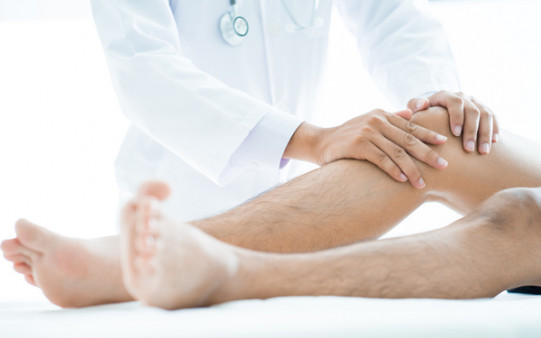 Лечение боли в колене в «Открытой клинике» Лечение боли в колене в «Открытой клинике»