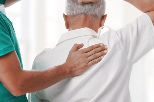 Причины боли в плече Причины боли в плече