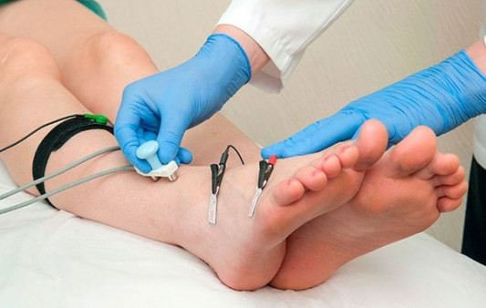 Электронейромиография нижних конечностей Электронейромиография нижних конечностей