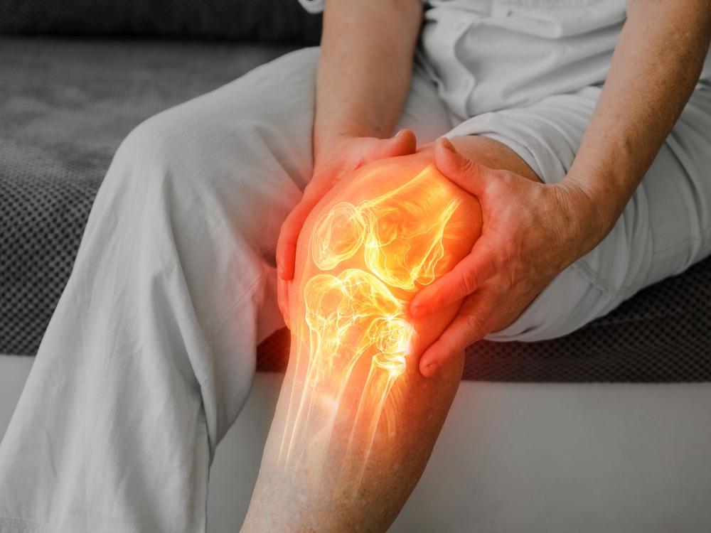 Резкая боль в колене