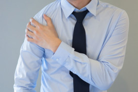 Боль в правом плече